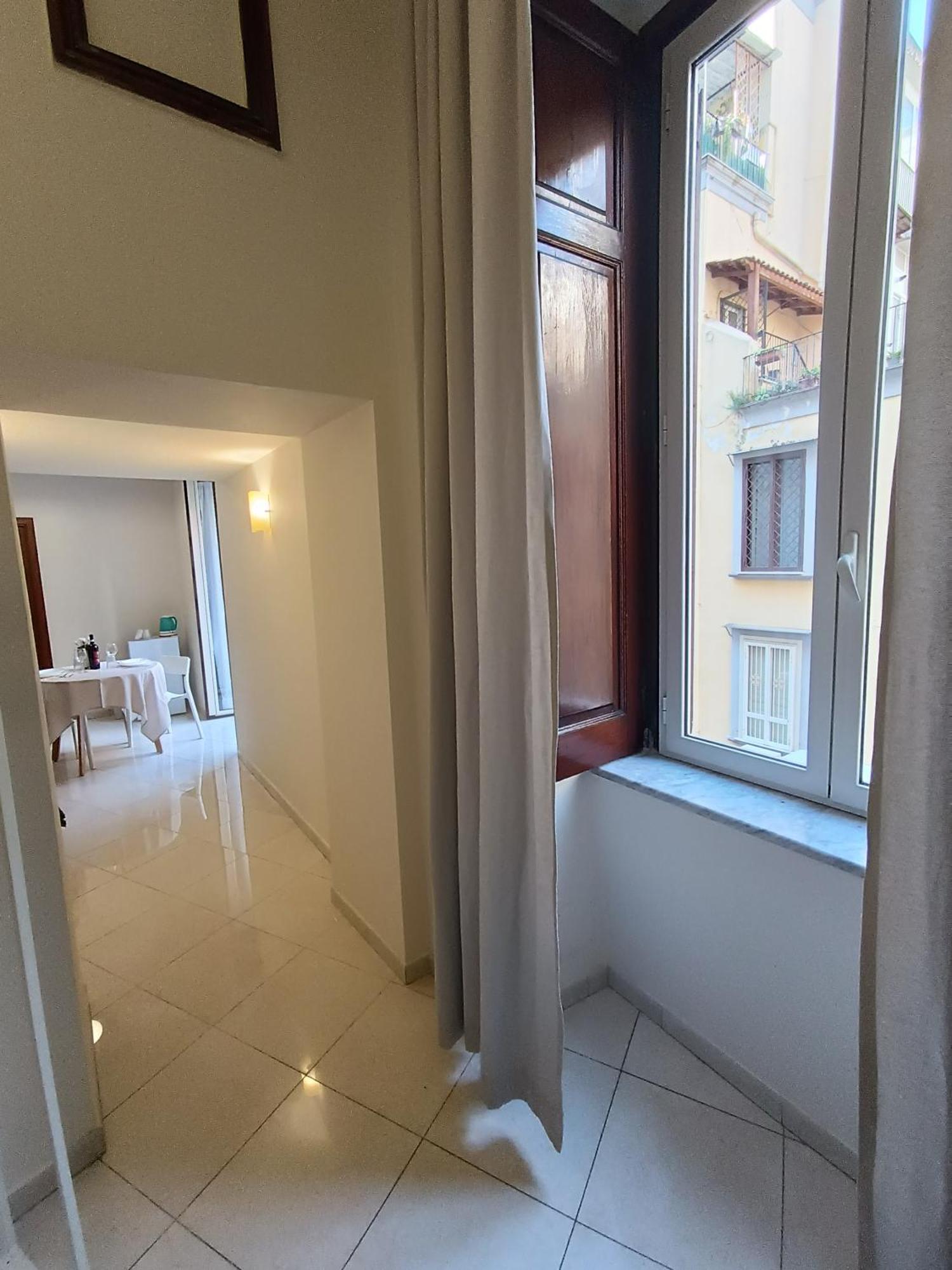 Residenza Geri - Suite And Home Napoli Centro Dış mekan fotoğraf