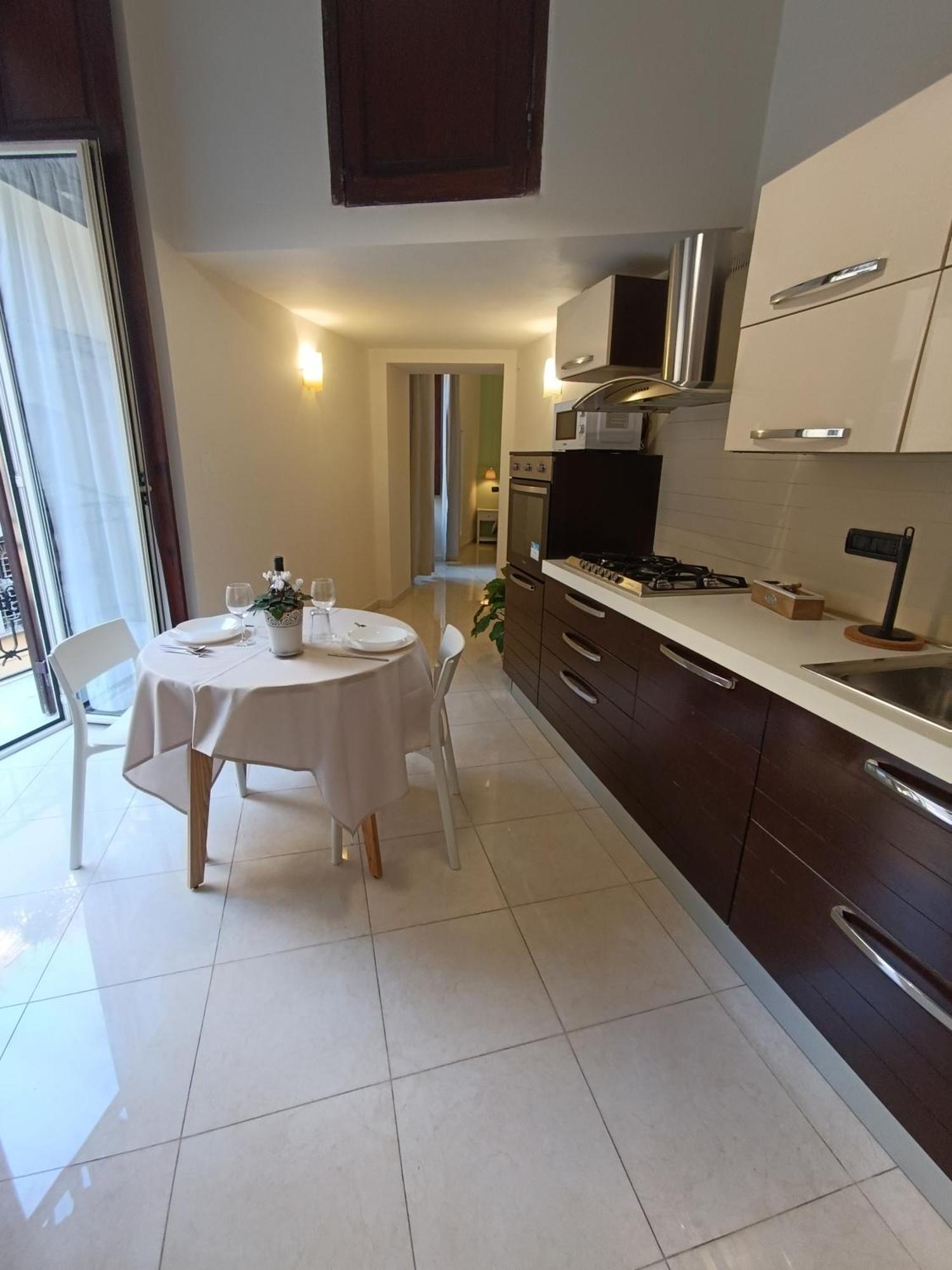 Residenza Geri - Suite And Home Napoli Centro Dış mekan fotoğraf